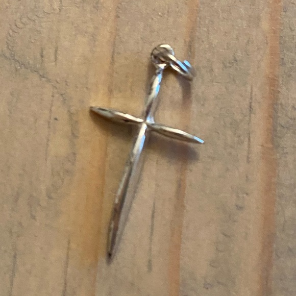 New in package sterling silver cross charm - Picture 4 of 5